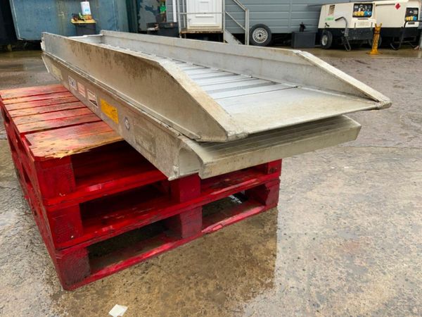 ALUMINIUM LOADING RAMP.115v 379278298