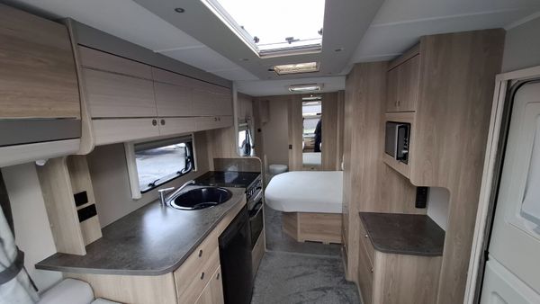 Elddis  Magnum GT Caravan Island bed 379279584