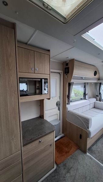 Elddis  Magnum GT Caravan Island bed 379279594