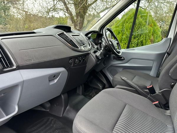 Ford Transit 379290545