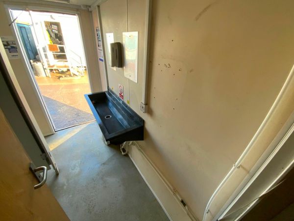 13 x 9 CONTAINERISED SITE TOILET BLOCK....804P 379213606