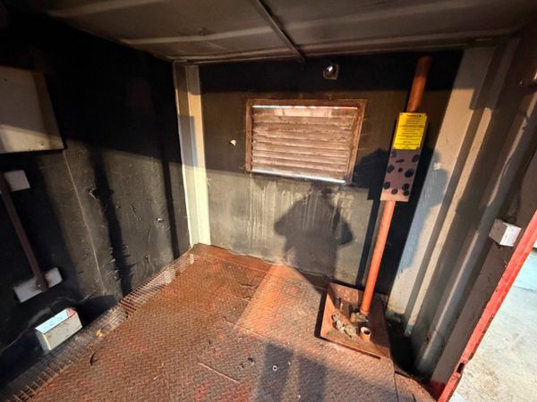 10 x 8. GENERATOR CONTAINER ....818P 379348775