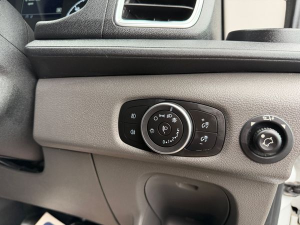 2024 FORD TRANSIT AUTO LIMITED MINIBUS 379349354