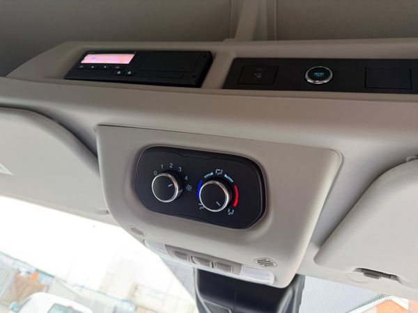 2024 FORD TRANSIT AUTO LIMITED MINIBUS 379349369