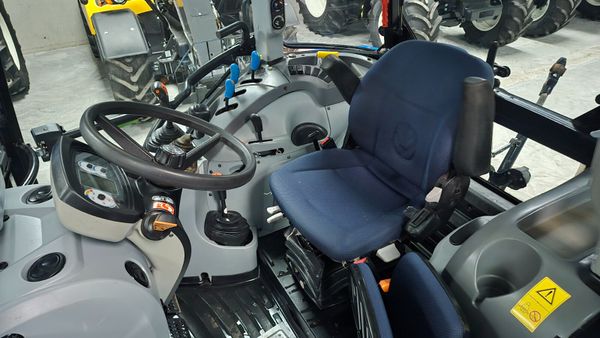 New Holland T5.105 379399365