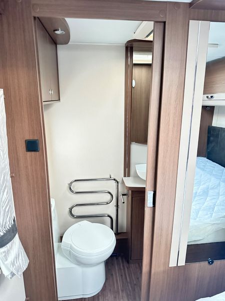 ✨STUNNING 2018 ELDDIS AVANTE 4 BERTH ISLAND BED✨ 379310391