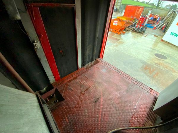 10ft x 8ft GENERATOR CONTAINER.814p. 379479146