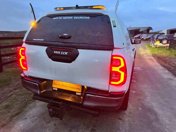 211 Toyota Hilux Invincible X 2.8L LOOK***** 379407049