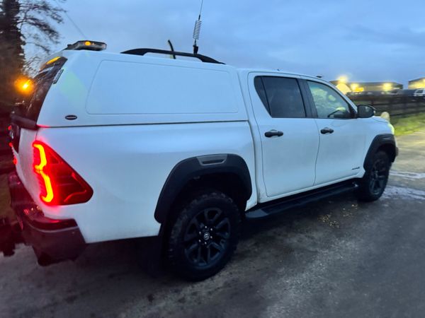 211 Toyota Hilux Invincible X 2.8L LOOK***** 379407051