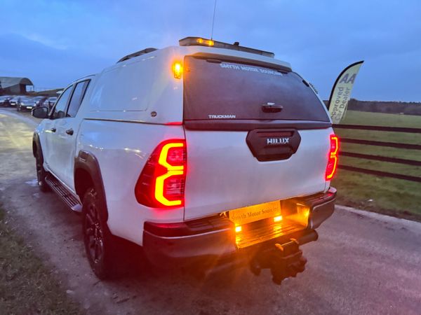 211 Toyota Hilux Invincible X 2.8L LOOK***** 379407034