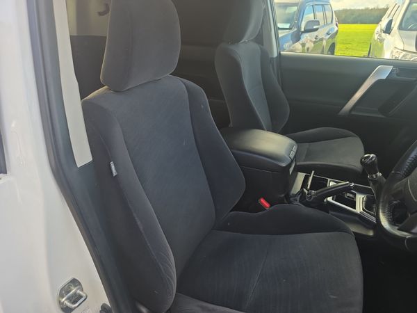 Toyota Land Cruiser GX SWB 379431240