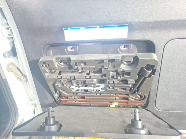 Toyota Land Cruiser GX SWB 379431249