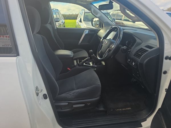 Toyota Land Cruiser GX SWB 379431234