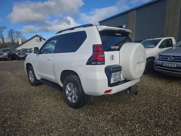 Toyota Land Cruiser GX SWB 379431235