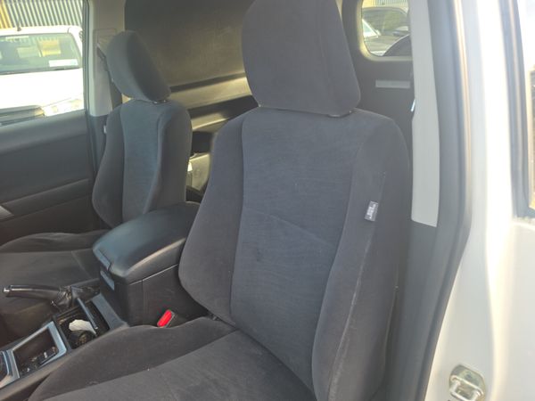 Toyota Land Cruiser GX SWB 379431239