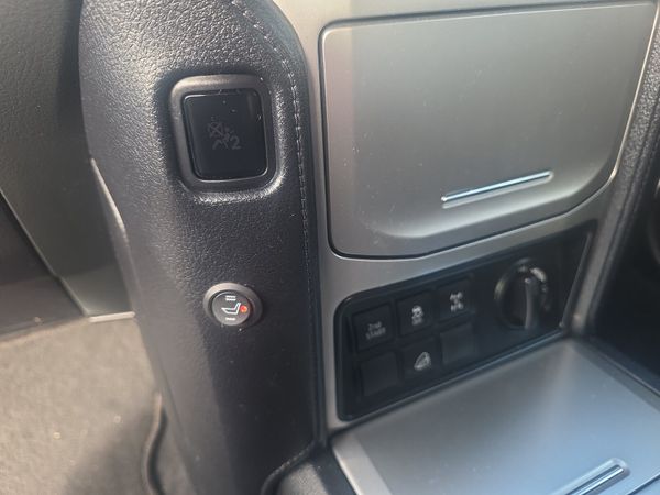 Toyota Land Cruiser GX LWB Auto 379435853