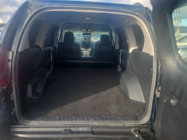 Toyota Land Cruiser GX LWB Auto 379435868