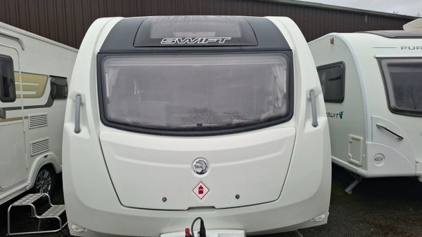 Swift Coastline Esprite Island Bed Caravan 379551702