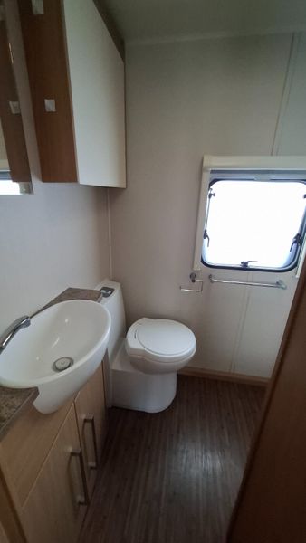 Elddis Riva Caravan Fixed Bed 379553030