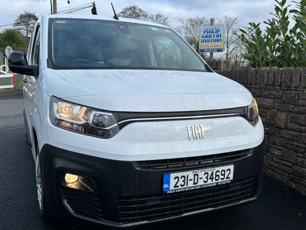 New Model Fiat DOBLO Tecnico Plus only 61000 kms 379561780