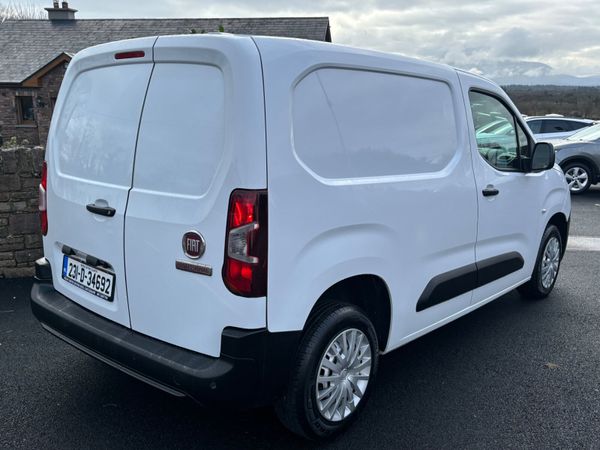 New Model Fiat DOBLO Tecnico Plus only 61000 kms 379561786