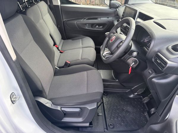 New Model Fiat DOBLO Tecnico Plus only 61000 kms 379561843