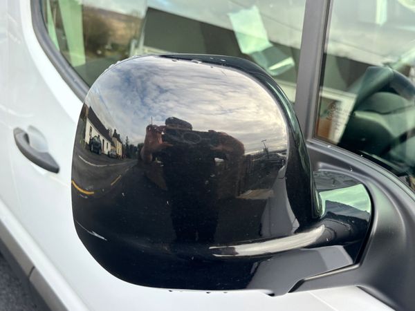 New Model Fiat DOBLO Tecnico Plus only 61000 kms 379561852