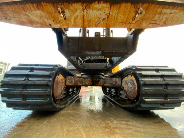 2004 HITACHI EG40r SWIVEL TRACK DUMPER. 379576557