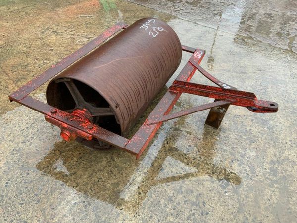 OLD STYLE CAST IRON TOW BEHIND ROLLER. 379583995