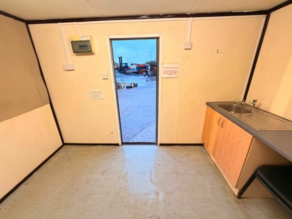 12 x 9 site office with kitchen unit 379583919
