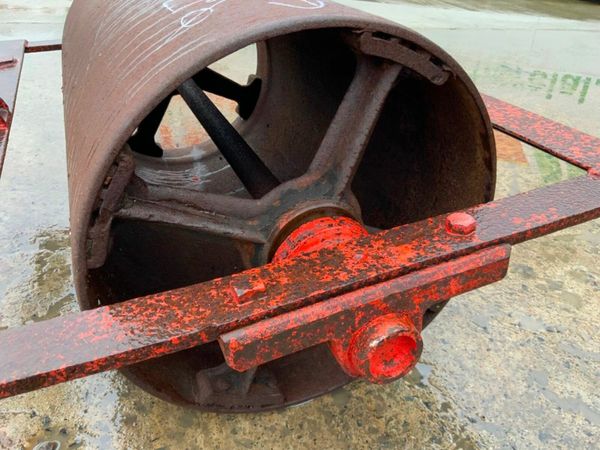 OLD STYLE CAST IRON TOW BEHIND ROLLER. 379584003