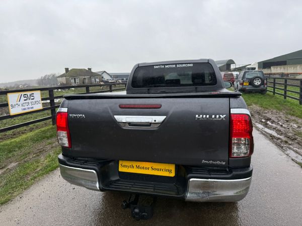 202 Toyota Hilux Invincible Low Miles***** 379664841