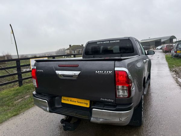 202 Toyota Hilux Invincible Low Miles***** 379664858