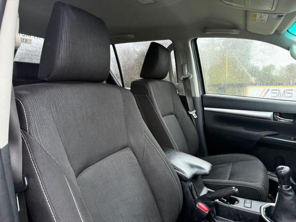 202 Toyota Hilux Invincible Low Miles***** 379664876