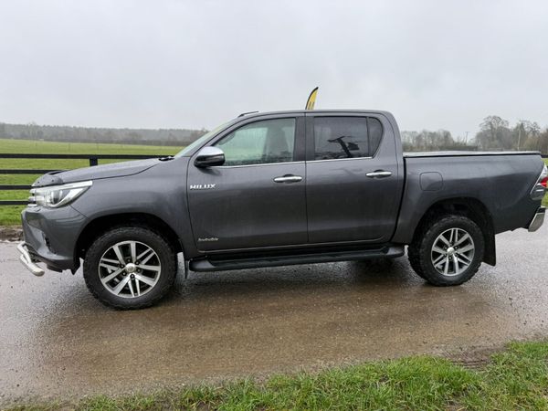 202 Toyota Hilux Invincible Low Miles***** 379664829
