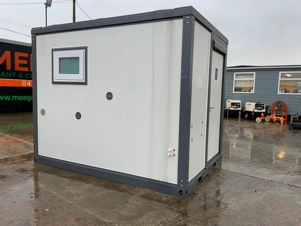 DISABLED ACCESS TOILET CONTAINER.......5138. 379684011