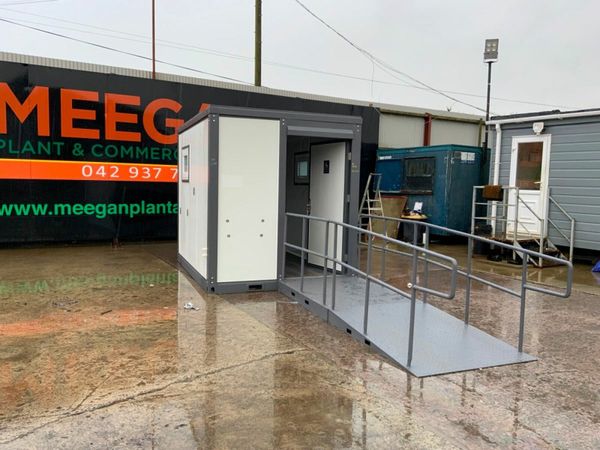 DISABLED ACCESS TOILET CONTAINER.......5138. 379684012