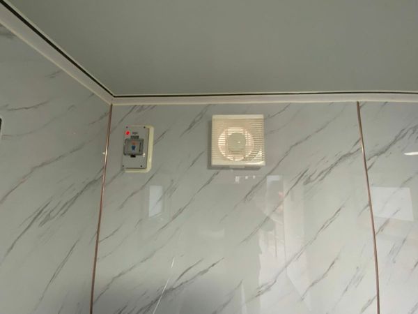 DISABLED ACCESS TOILET CONTAINER.......5138. 379684021