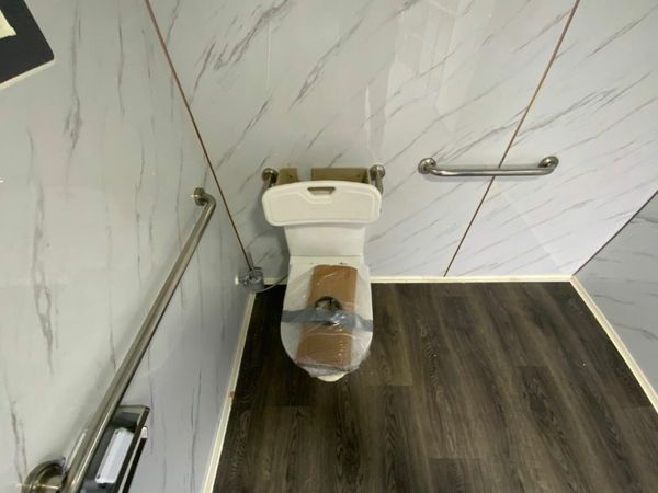 DISABLED ACCESS TOILET CONTAINER.......5138. 379684022