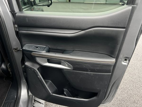 2024 Ford Ranger Wildtrak - Roller Cover Towbar 379689748