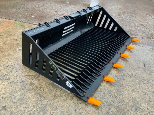 UNUSED SKID STEER STONE RAKE / BUCKET....318wa 379602793