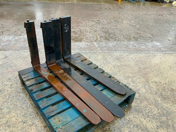 ASSORTED FORKLIFT / TELEPORTER  FORKS. 379602717