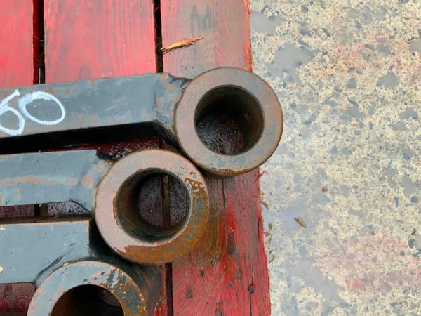 ASSORTED FORKLIFT / TELEPORTER  FORKS. 379602727