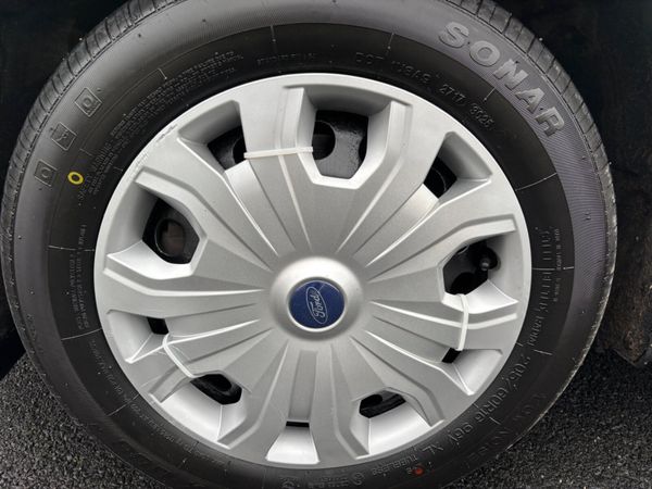 Ford Transit Connect Trend 3 seater only 58000kms 379609412