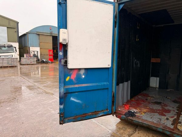 10 X 8 CONTAINER .....3660 379630716