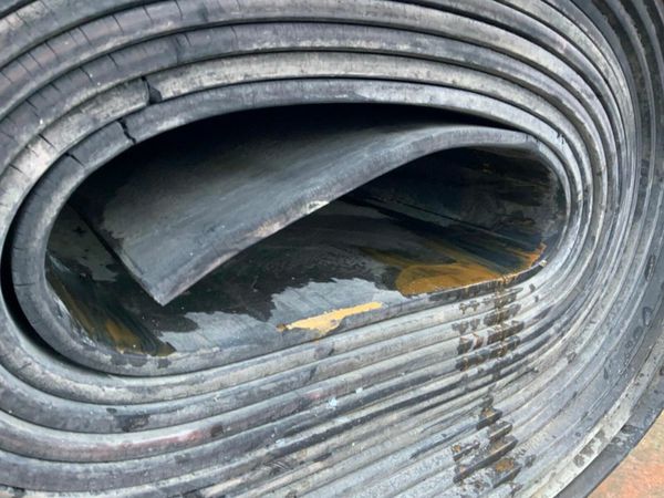 67" x 18mm RUBBER MATTING / CONVEYER.......6718. 379724639