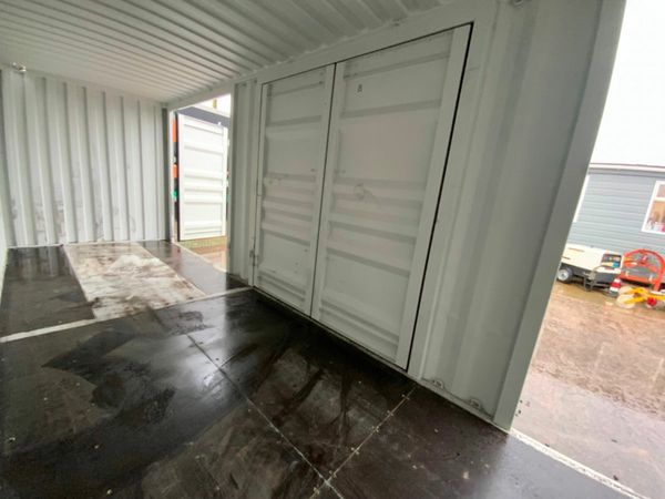 UNUSED 40ft CONTAINER...4 x SIDE DOORS...3543H. 379847957