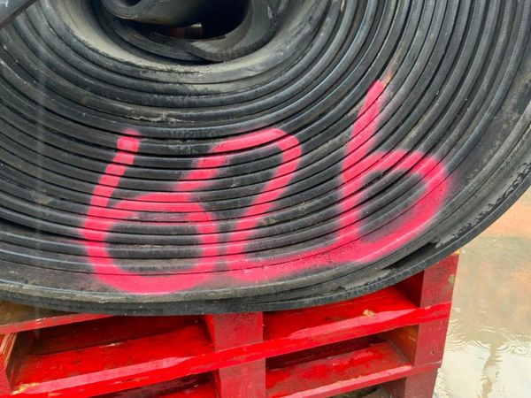 68"  RUBBER TRAILER MATTING........626. 379868190