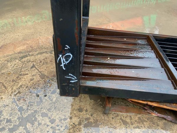 DEMOLITION CAB PROTECTION CAGE........8030. 379868208