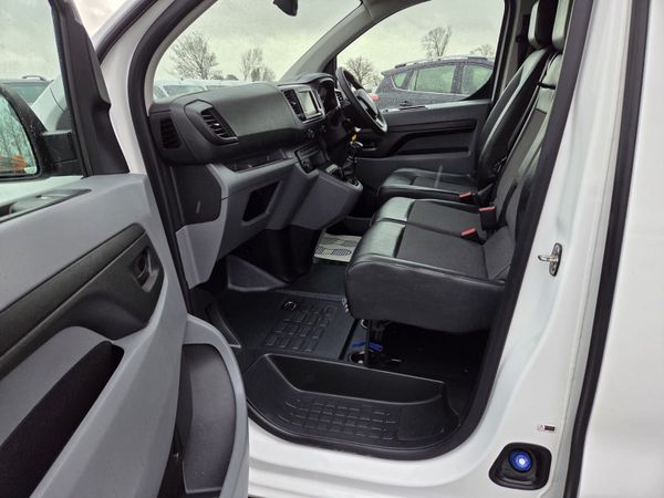 Vauxhall Vivaro Sport 379891638